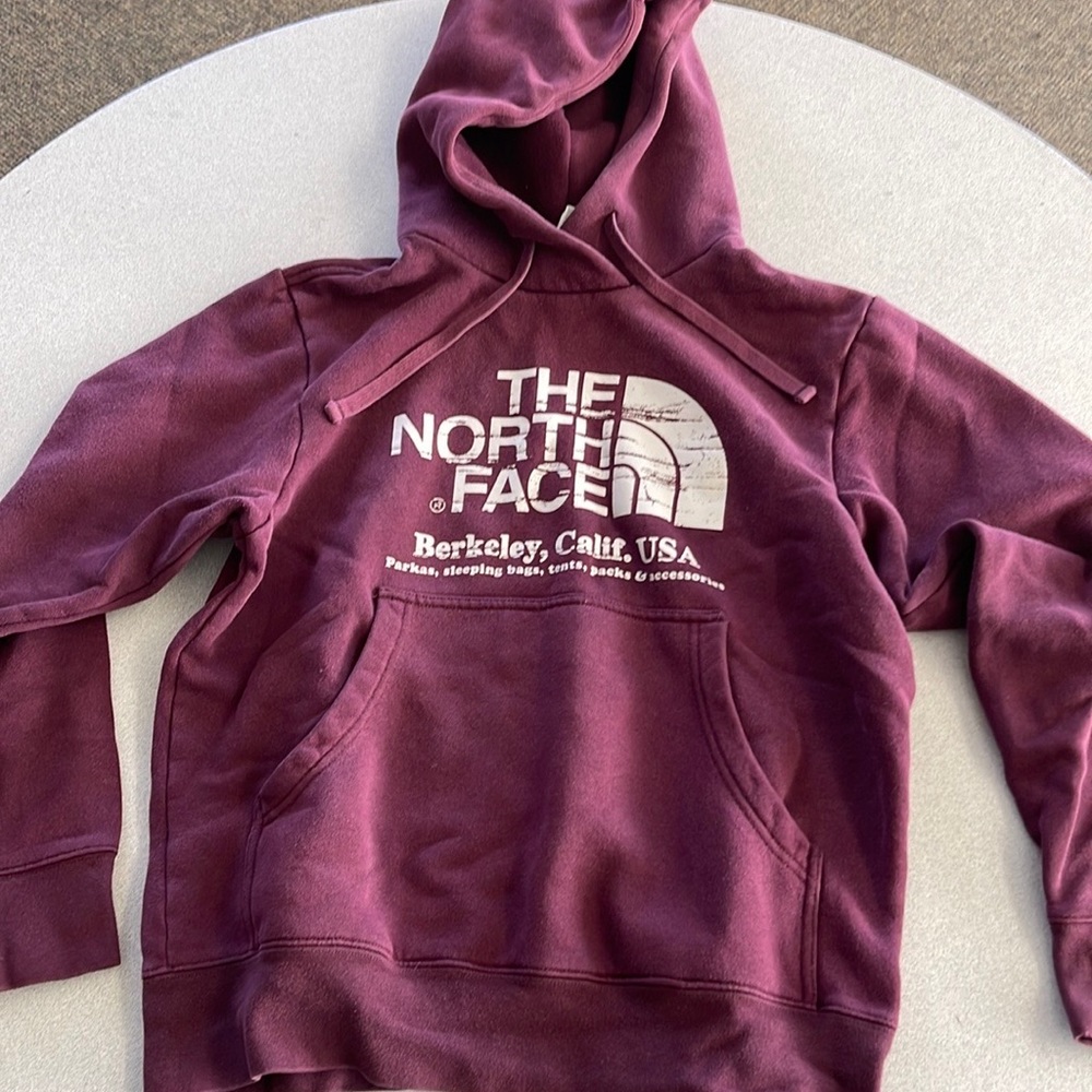 Men’s North Face Sweatshirt. Size Small
